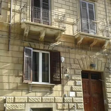 Buonaluna לינה וארוחת בוקר פלרמו