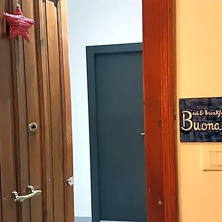 Buonaluna Bed & Breakfast 4*