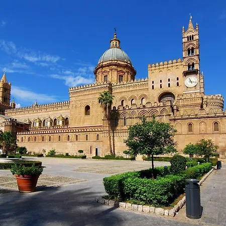 Buonaluna Bed & Breakfast 4*