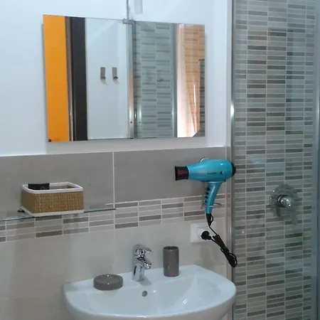 Buonaluna Bed & Breakfast 3*
