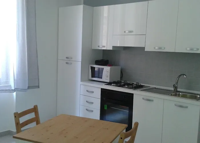 Buonaluna Bed & Breakfast 4*